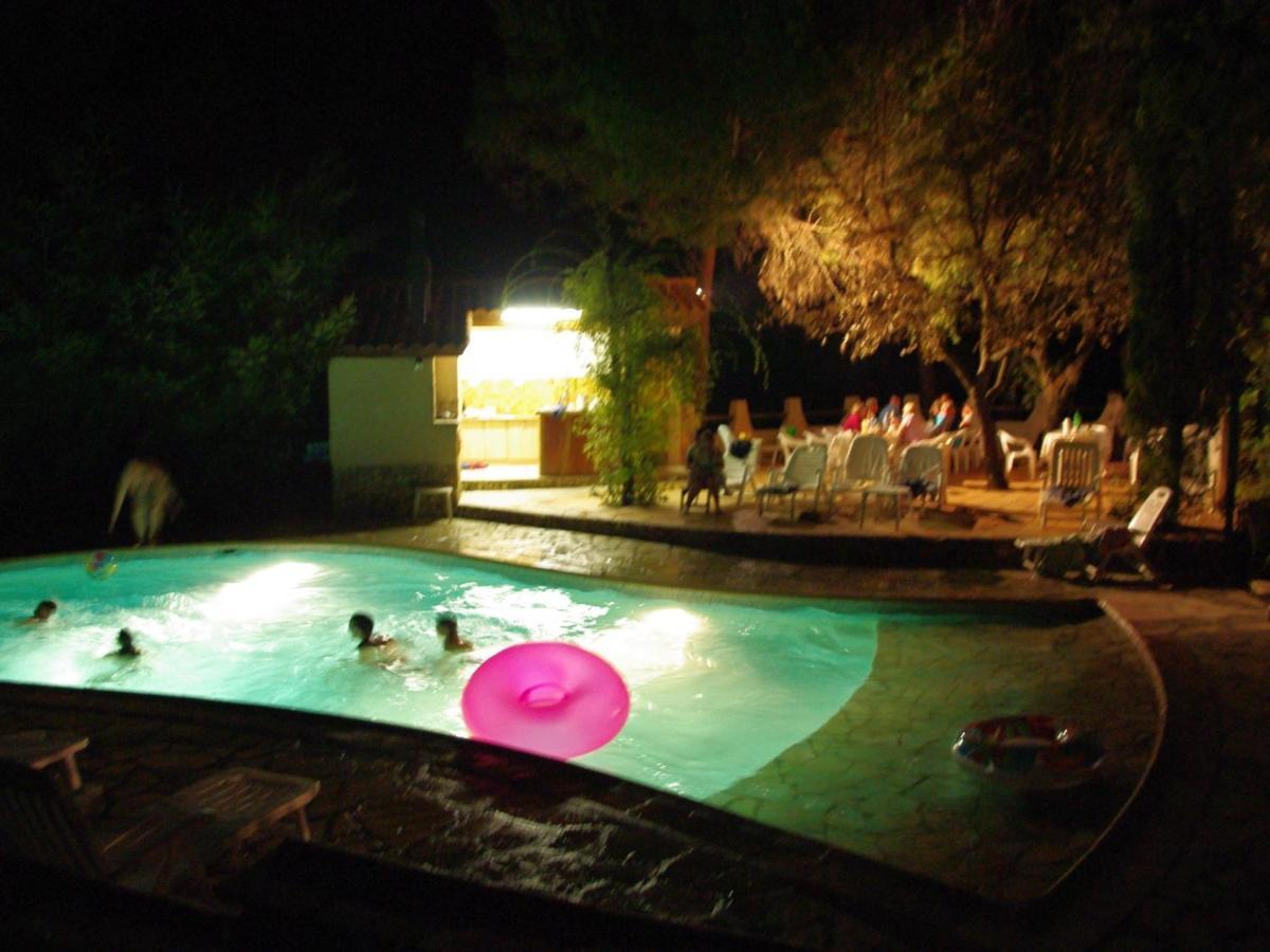 Location Villa Et Studios Roquebrune-sur Argens Bagian luar foto