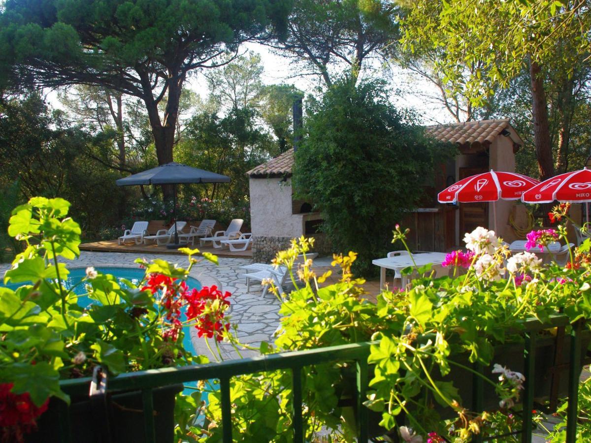 Location Villa Et Studios Roquebrune-sur Argens Bagian luar foto