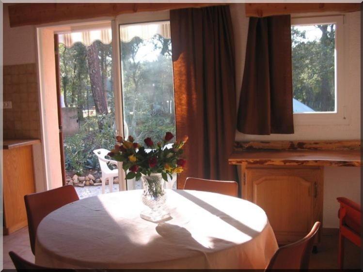 Location Villa Et Studios Roquebrune-sur Argens Bagian luar foto