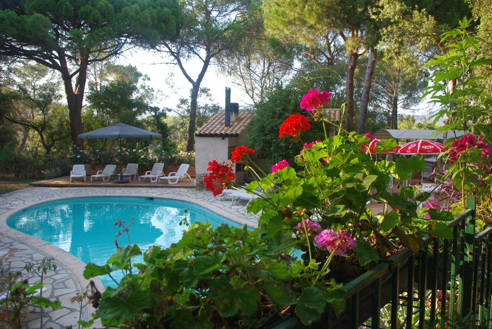 Location Villa Et Studios Roquebrune-sur Argens Bagian luar foto